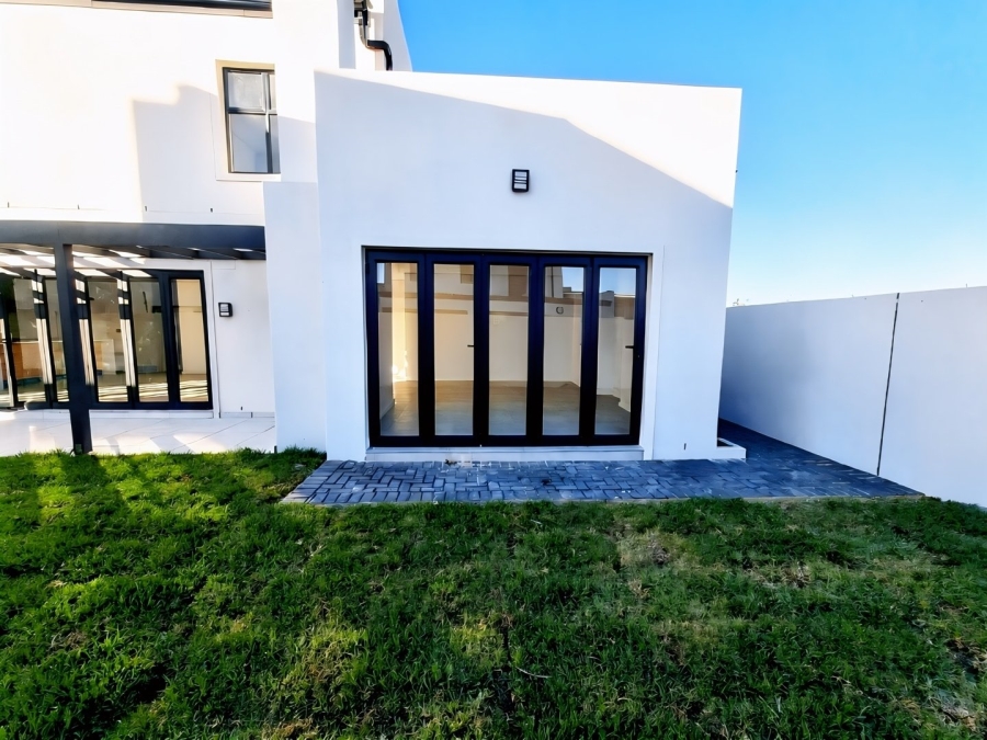 4 Bedroom Property for Sale in Sandown Western Cape